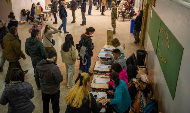 San Carlos De Bariloche Doce Candidatos Se Disputan La Intendencia